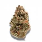 Eine Nahaufnahme einer dichten Cannabisblüte. Die Blüte ist mit einer Mischung aus frostig weißen Trichomen, kleinen grünen Blättern und orangefarbenen Haaren bedeckt. Die Gesamtform ist konisch mit einer leicht unregelmäßigen Oberfläche. Der Hintergrund ist tiefschwarz und hebt die Details von Rainbow Candy – 7 x feminisierte (weibliche) Cannabissamen hervor.
